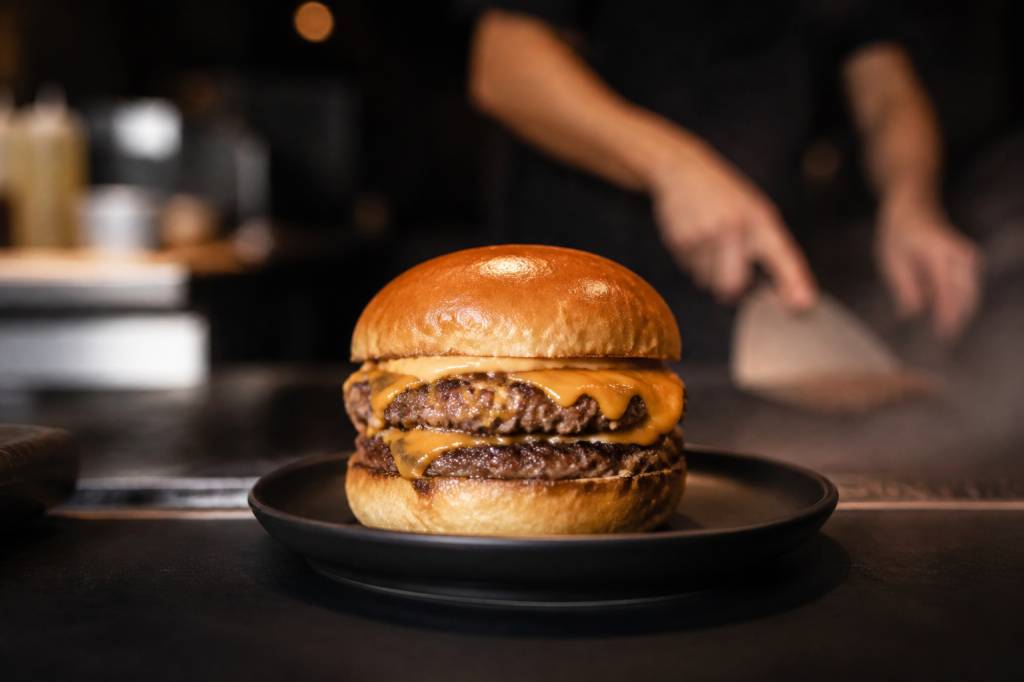 Pourquoi le smash burger s’impose dans les restaurants français